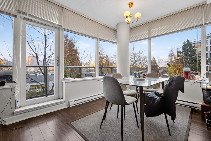 Photo 13 at 210 - 1777 W 7th Avenue, Fairview VW, Vancouver West