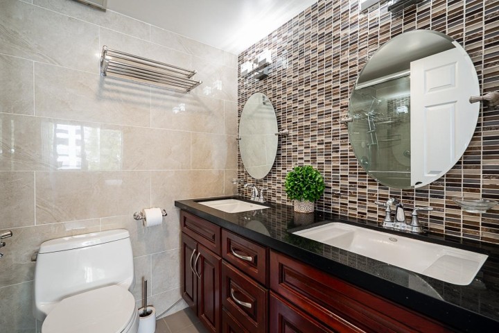 Photo 22 at 602 - 2090 Argyle Avenue, Dundarave, West Vancouver