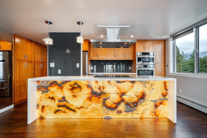 Photo 10 at 602 - 2090 Argyle Avenue, Dundarave, West Vancouver