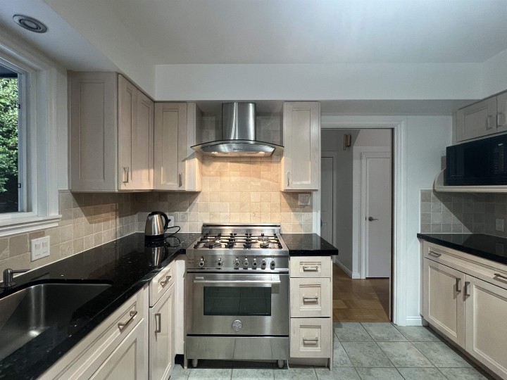 Photo 13 at 3791 Southridge Avenue, Bayridge, West Vancouver