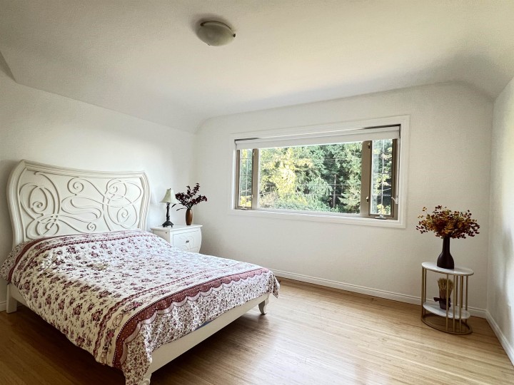 Photo 32 at 3791 Southridge Avenue, Bayridge, West Vancouver