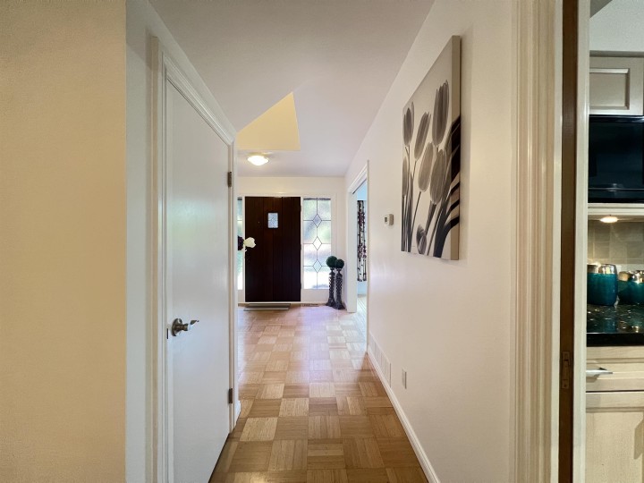 Photo 10 at 3791 Southridge Avenue, Bayridge, West Vancouver