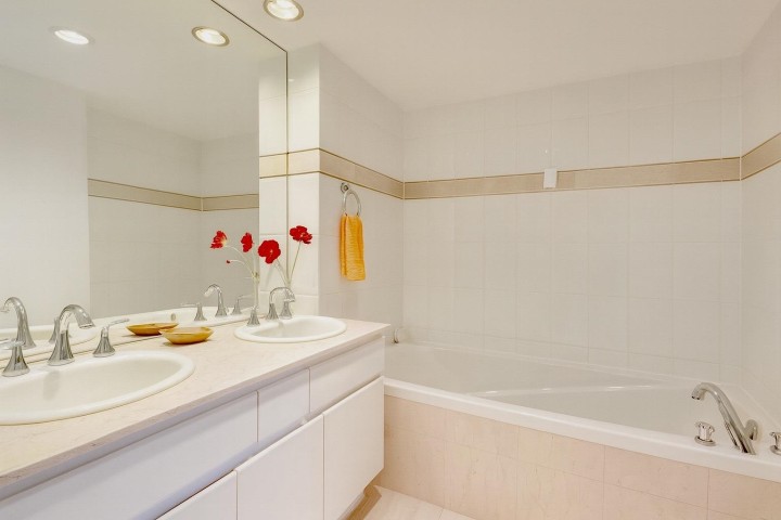 Photo 12 at 4D - 338 Taylor Way, Park Royal, West Vancouver