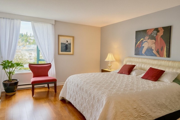 Photo 9 at 4D - 338 Taylor Way, Park Royal, West Vancouver