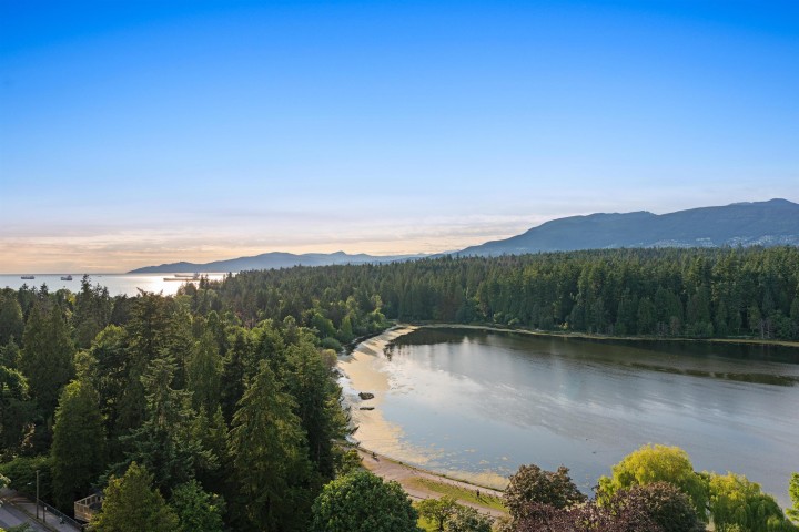 Photo 2 at 1501 - 845 Chilco Street, West End VW, Vancouver West