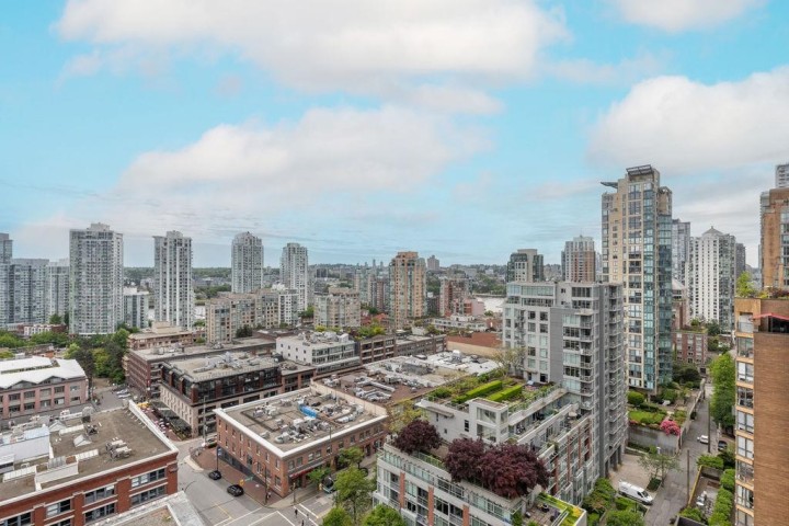 Photo 17 at 1801 - 1088 Richards Street, Yaletown, Vancouver West