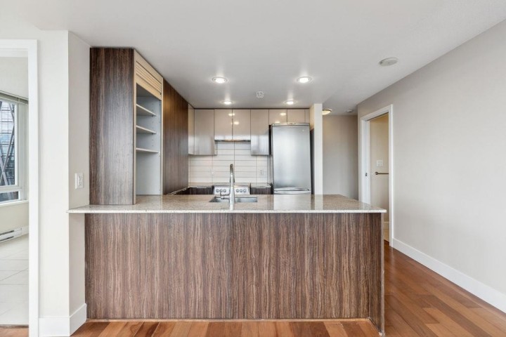 Photo 11 at 1801 - 1088 Richards Street, Yaletown, Vancouver West