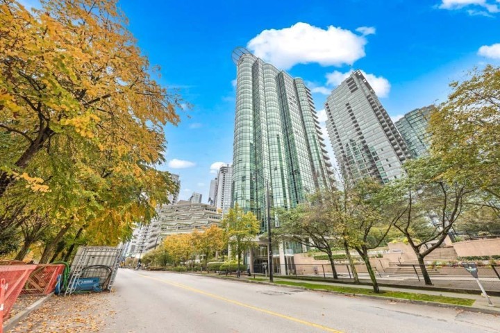 Photo 18 at 507 - 555 Jervis Street, Coal Harbour, Vancouver West