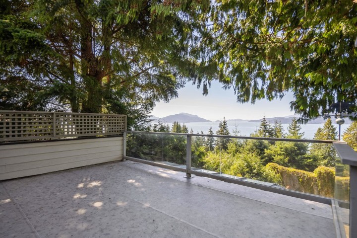 Photo 23 at 330 Bayview Road, Lions Bay, West Vancouver