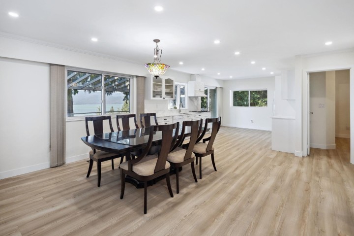 Photo 6 at 330 Bayview Road, Lions Bay, West Vancouver