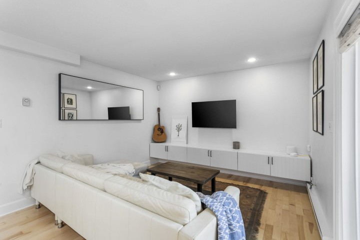 Photo 2 at 104 - 1045 W 8th Avenue, Fairview VW, Vancouver West