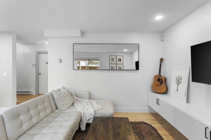 Photo 3 at 104 - 1045 W 8th Avenue, Fairview VW, Vancouver West