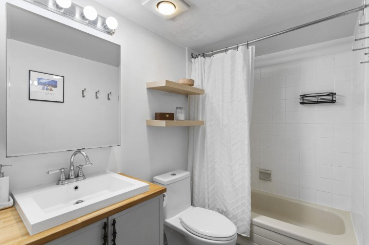 Photo 15 at 104 - 1045 W 8th Avenue, Fairview VW, Vancouver West