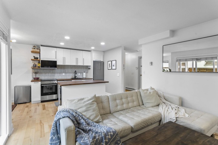 Photo 4 at 104 - 1045 W 8th Avenue, Fairview VW, Vancouver West