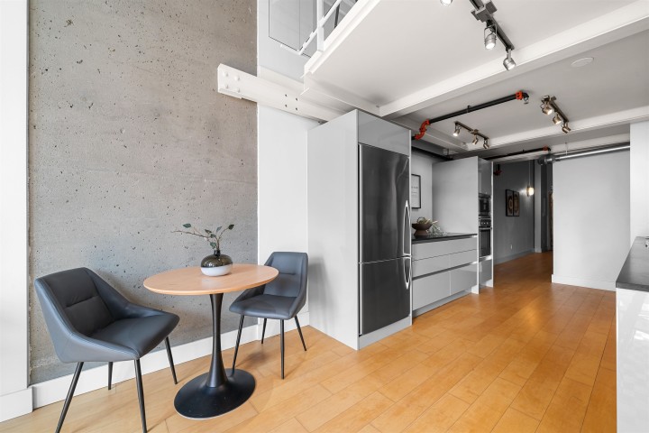 Photo 7 at 413 - 1529 W 6th Avenue, False Creek, Vancouver West