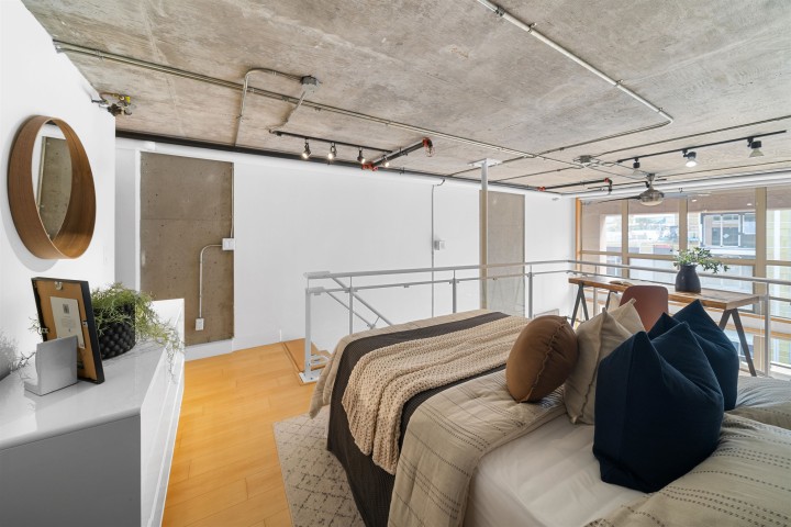 Photo 14 at 413 - 1529 W 6th Avenue, False Creek, Vancouver West