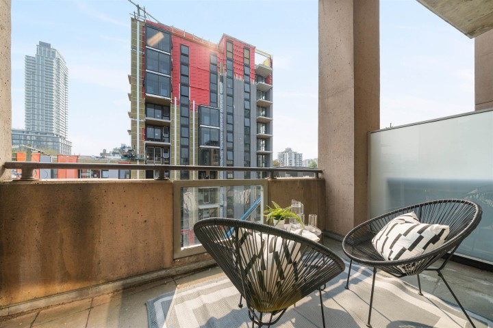 Photo 18 at 413 - 1529 W 6th Avenue, False Creek, Vancouver West