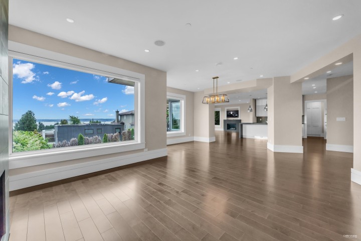 Photo 6 at 2548 Mathers Avenue, Dundarave, West Vancouver