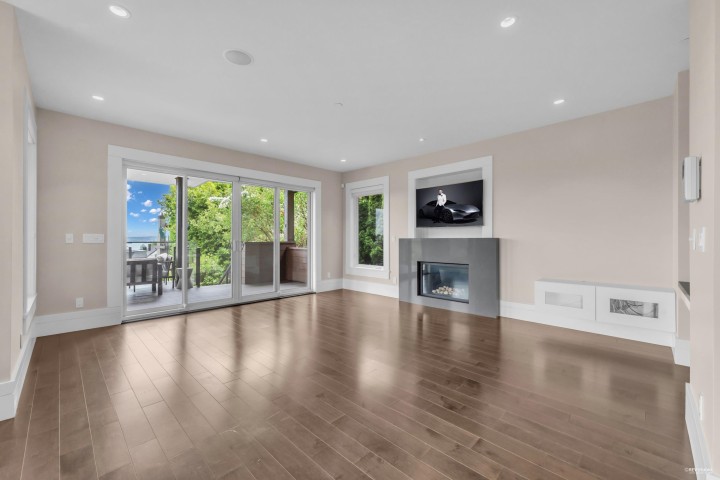 Photo 17 at 2548 Mathers Avenue, Dundarave, West Vancouver