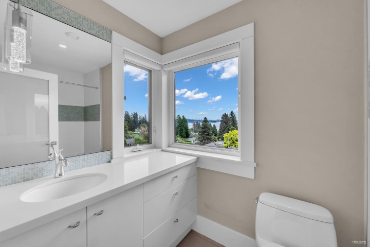 Photo 29 at 2548 Mathers Avenue, Dundarave, West Vancouver