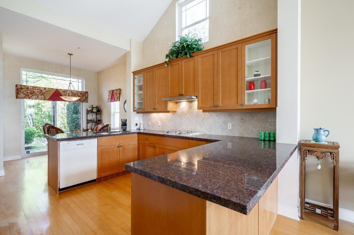 Photo 10 at 4918 Edendale Lane, Caulfeild, West Vancouver