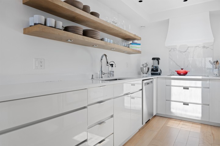 Photo 4 at 41 - 2238 Folkestone Way, Panorama Village, West Vancouver