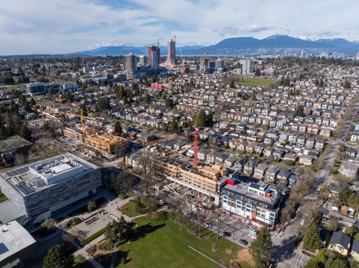 Photo 11 at 301 - 133 W 49th Avenue, Oakridge VW, Vancouver West