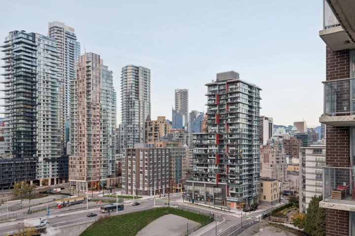 Photo 27 at 1705 - 550 Pacific Street, Yaletown, Vancouver West