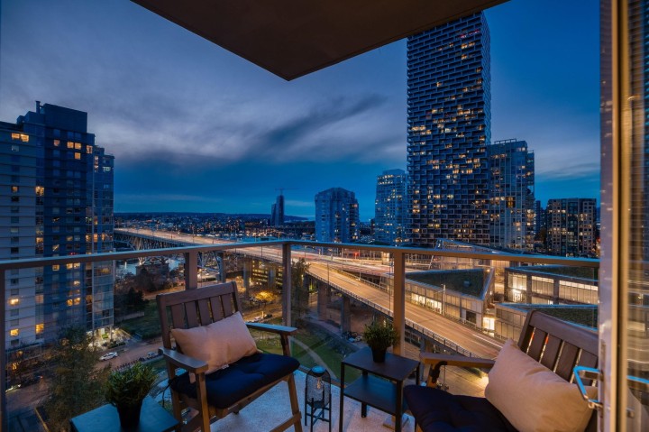 Photo 28 at 1705 - 550 Pacific Street, Yaletown, Vancouver West