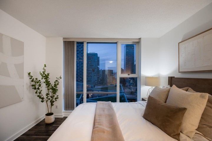 Photo 19 at 1705 - 550 Pacific Street, Yaletown, Vancouver West