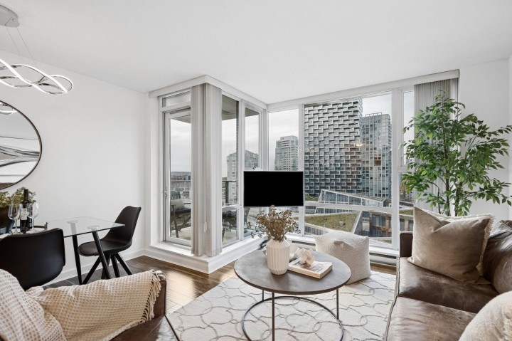 Photo 4 at 1705 - 550 Pacific Street, Yaletown, Vancouver West