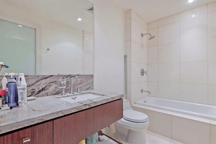 Photo 17 at 1001 - 1139 W Cordova Street, Coal Harbour, Vancouver West