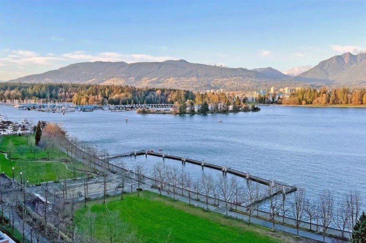 Photo 3 at 1001 - 1139 W Cordova Street, Coal Harbour, Vancouver West