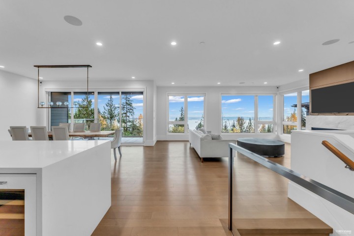 Photo 16 at 3018 Burfield Place, Cypress Park Estates, West Vancouver