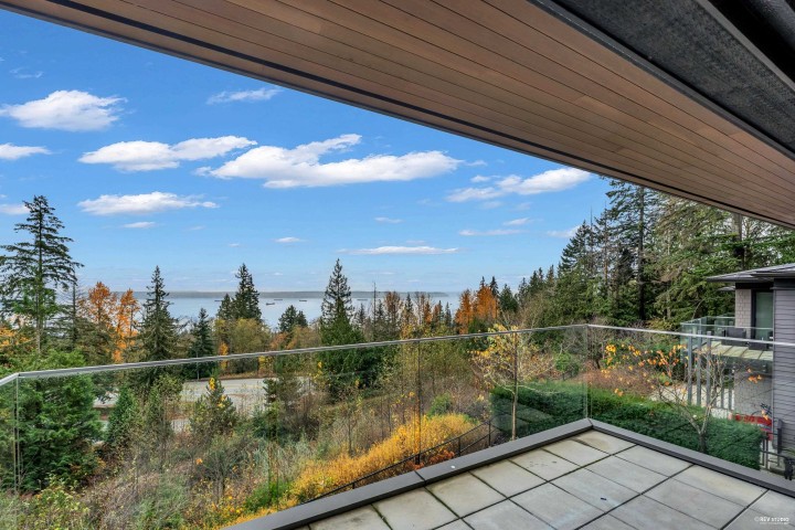 Photo 34 at 3018 Burfield Place, Cypress Park Estates, West Vancouver