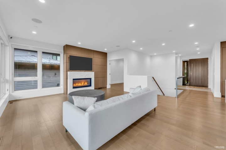 Photo 15 at 3018 Burfield Place, Cypress Park Estates, West Vancouver