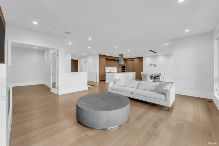 Photo 4 at 3018 Burfield Place, Cypress Park Estates, West Vancouver