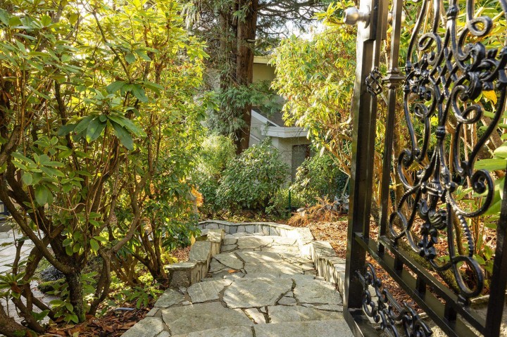 Photo 36 at 3602 Creery Avenue, West Bay, West Vancouver