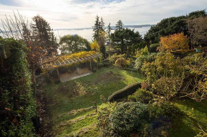 Photo 32 at 3602 Creery Avenue, West Bay, West Vancouver