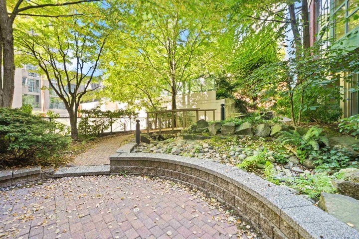 Photo 27 at 304 - 939 Homer Street, Yaletown, Vancouver West