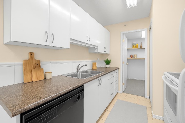 Photo 2 at 304 - 939 Homer Street, Yaletown, Vancouver West