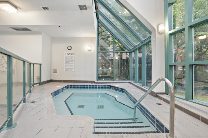 Photo 14 at 304 - 939 Homer Street, Yaletown, Vancouver West