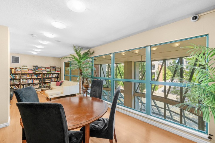 Photo 8 at 304 - 939 Homer Street, Yaletown, Vancouver West