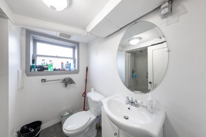 Photo 9 at 5765 Quebec Street, Main, Vancouver East