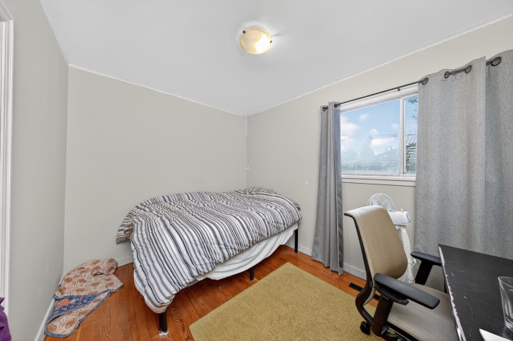 Photo 8 at 5765 Quebec Street, Main, Vancouver East
