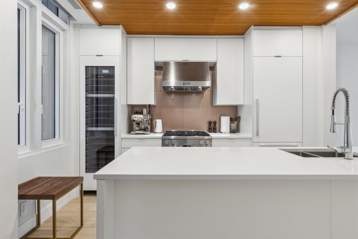 Photo 1 at 202 - 6691 Nelson Avenue, Horseshoe Bay WV, West Vancouver