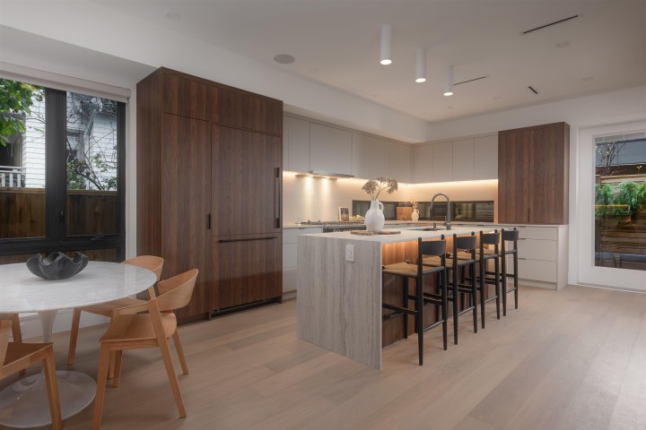 Photo 2 at 2 - 275 W 17th Avenue, Cambie, Vancouver West