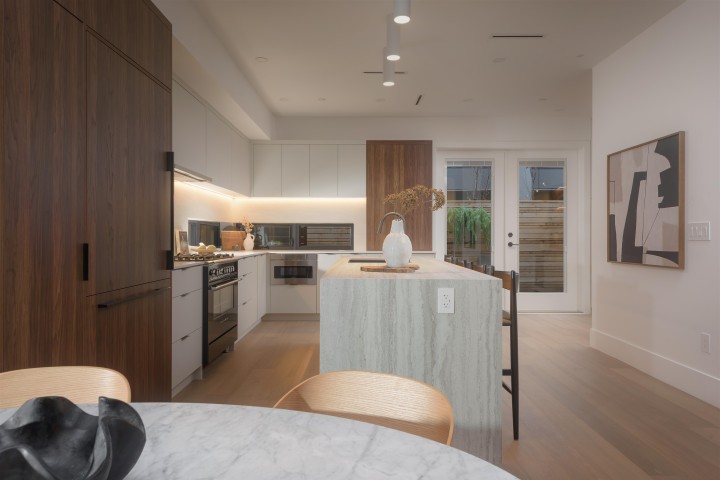 Photo 3 at 2 - 275 W 17th Avenue, Cambie, Vancouver West