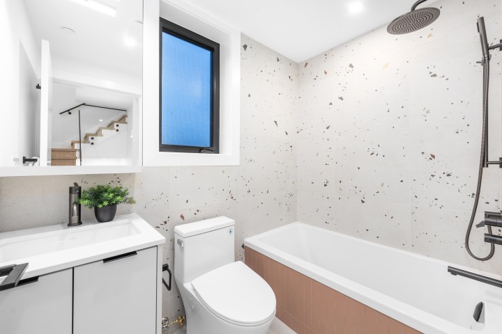 Photo 36 at 2 - 275 W 17th Avenue, Cambie, Vancouver West