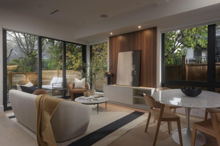 Photo 1 at 2 - 275 W 17th Avenue, Cambie, Vancouver West